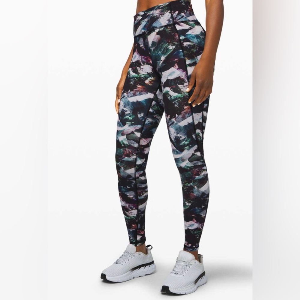 Lululemon Wunder Under High-Rise Legging in the Glacier Camo Starlight, Size 4